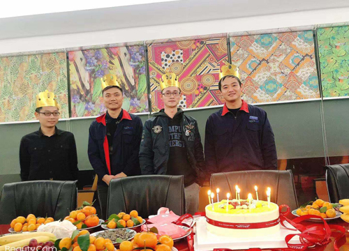 深圳越達公司為12月份員工慶祝生日！